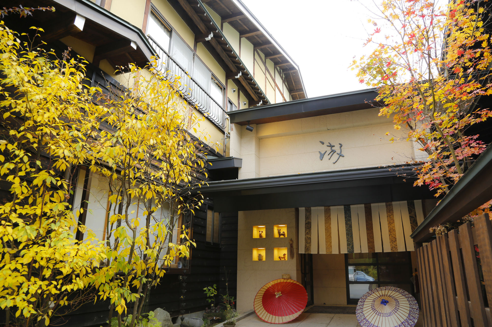 Ryokan Kutsuroginoya Yuu Takajama Exteriér fotografie