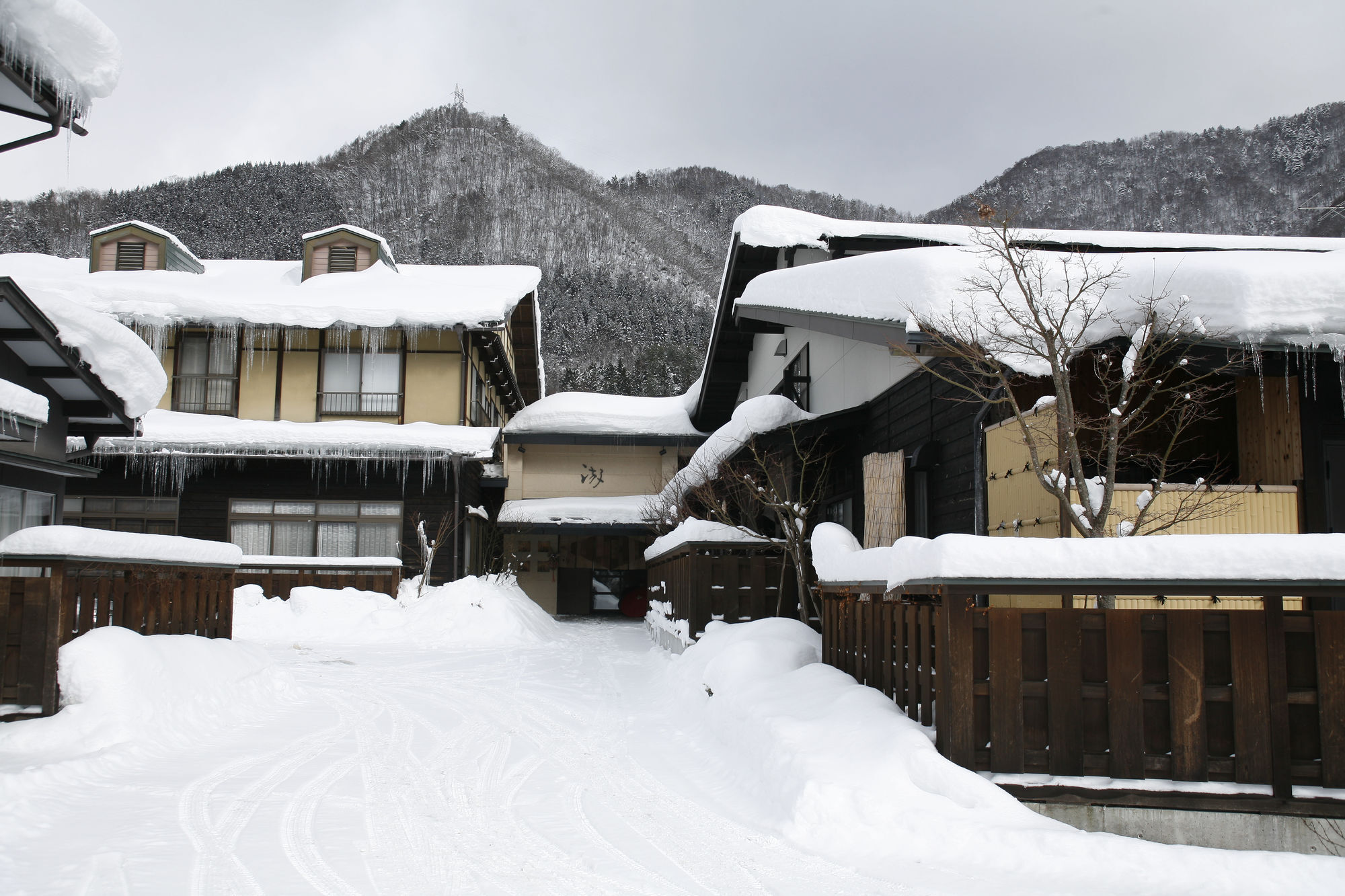 Ryokan Kutsuroginoya Yuu Takajama Exteriér fotografie