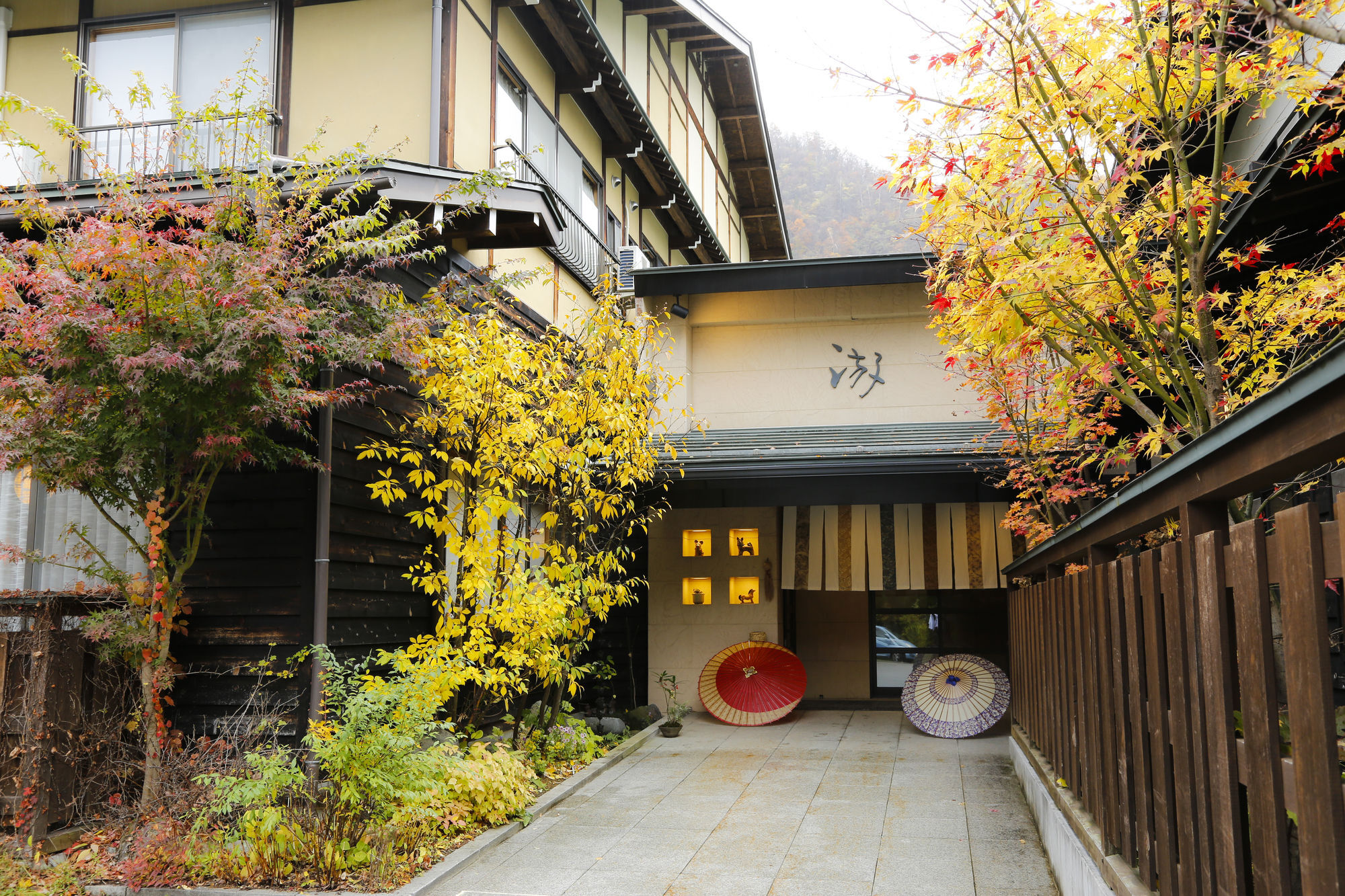 Ryokan Kutsuroginoya Yuu Takajama Exteriér fotografie