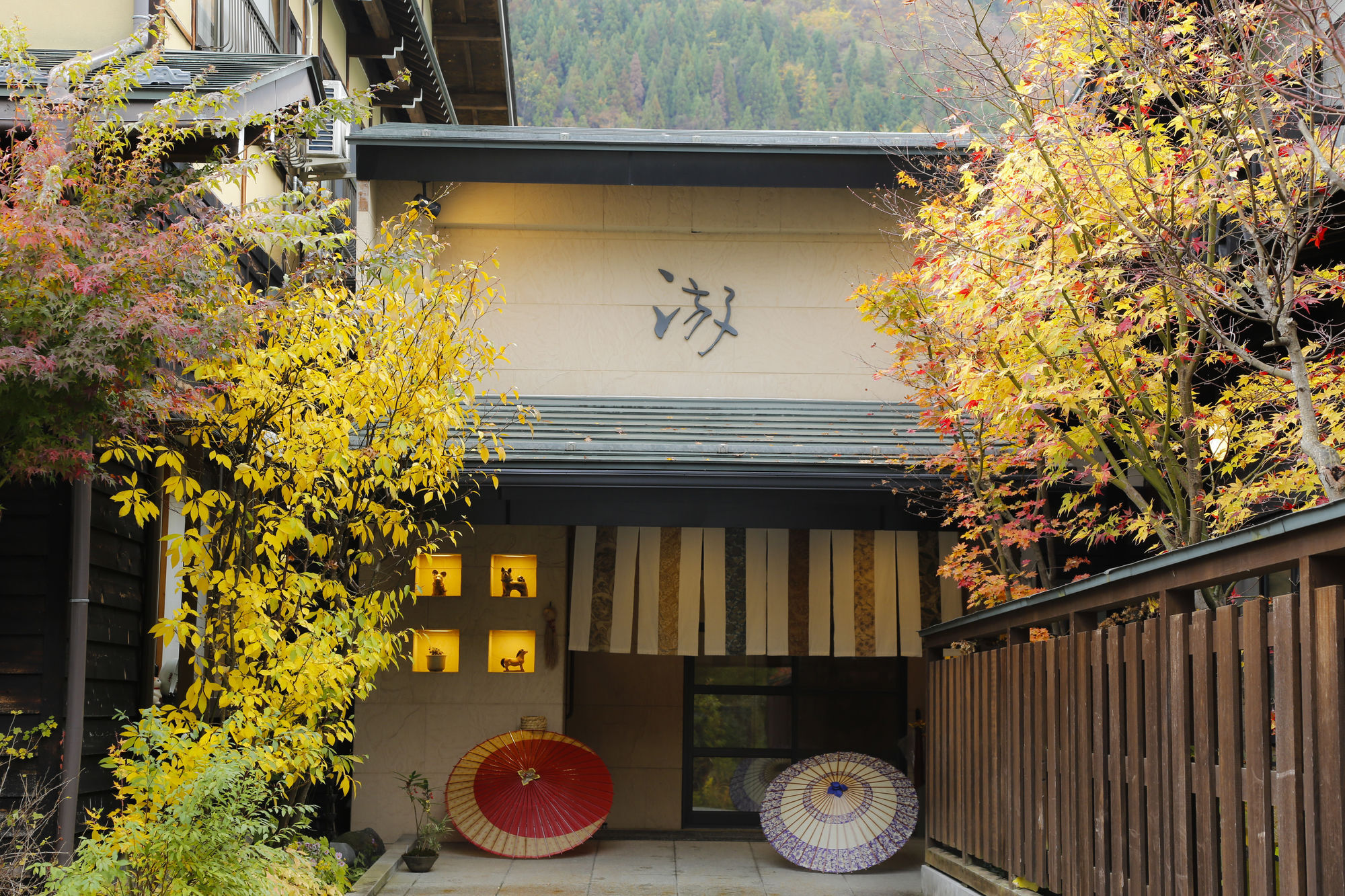 Ryokan Kutsuroginoya Yuu Takajama Exteriér fotografie